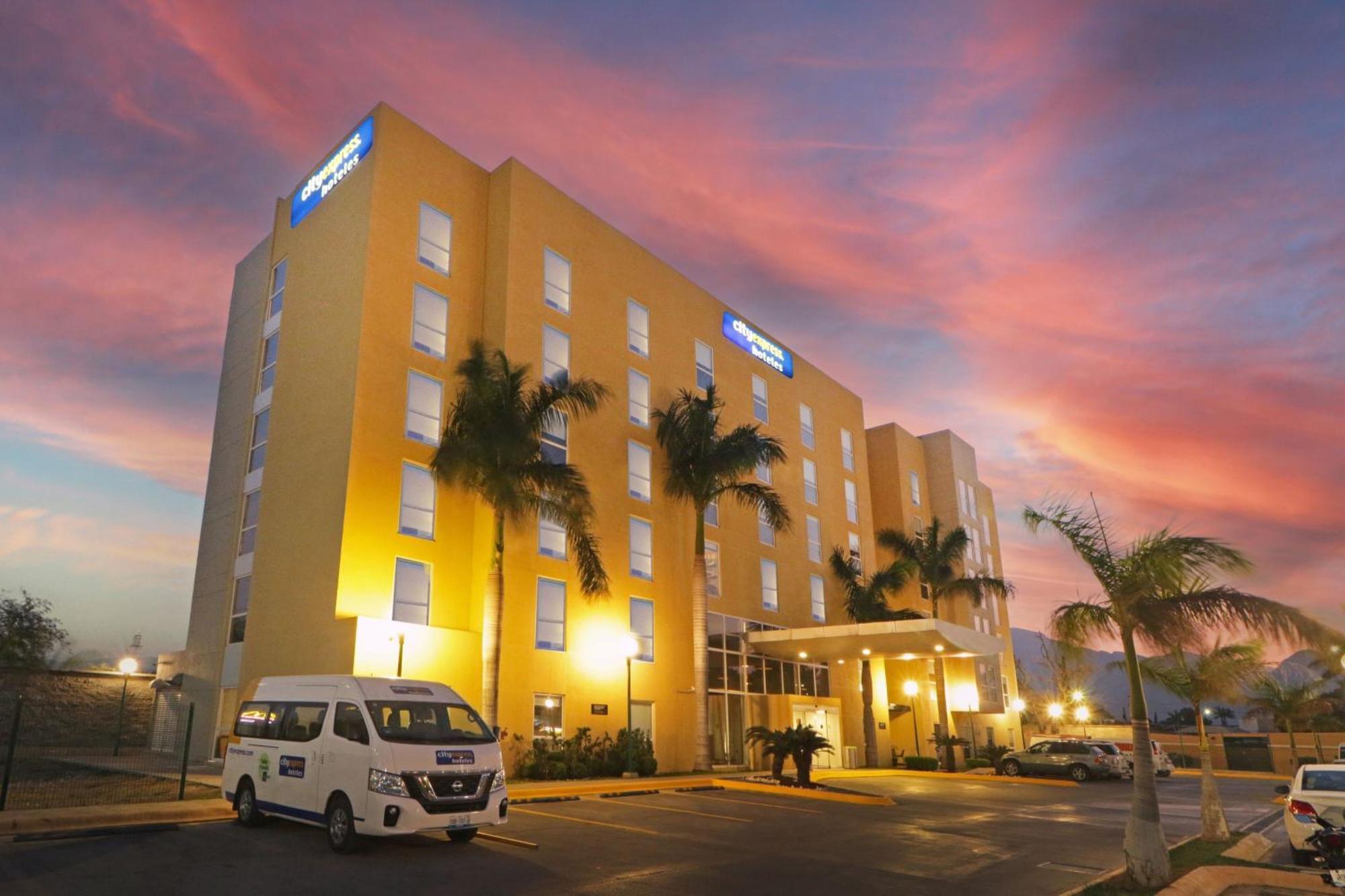 City Express By Marriott Ciudad Victoria Ngoại thất bức ảnh